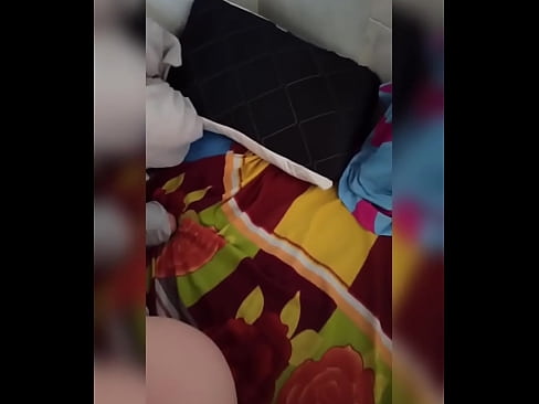 ❤️ השותפה שלי נשארת לבד בבית כי בעלה יוצא לחופשה ואני מנצלת את ההזדמנות לזיין אותה ולמלא לה את התחת בחלב ️ פורנו fb ב-iw.wassell.ru ️❤