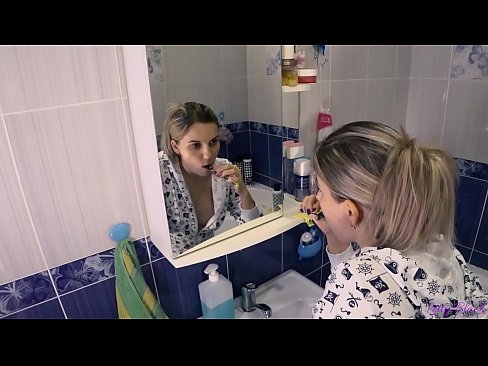 ❤️ פריצה עם צעירים בפיג'מה מסתיימים אוראלי בהצטיינות בתחת - לי שחור ️ פורנו fb ב-iw.wassell.ru ️❤